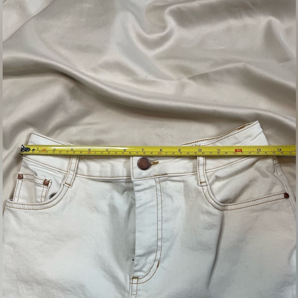 Boden Women’s High Waist Smart Flare Jeans in Ecru US Size 6 Long - Picture 10 of 13